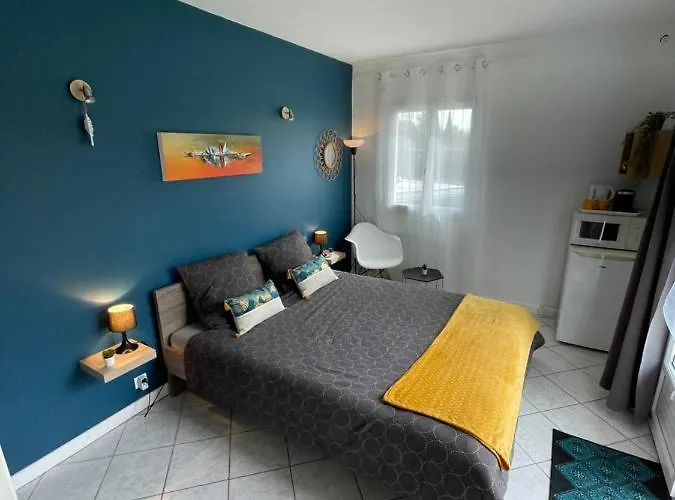 Chambre calme avec piscine