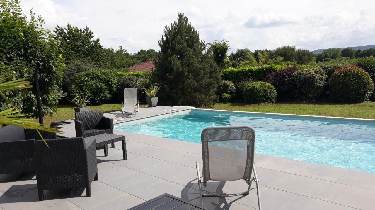 Calme Avec Piscine Séjour chez l'habitant Cavagnac